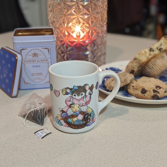 Vintage Mouse Mug - Picture 1 of 2